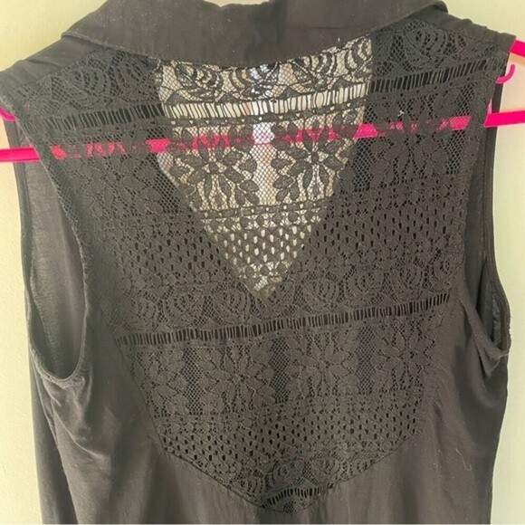 Xhilaration Black Lace Back Tank Top Blouse size M Collar V-neck Dressy Casual - Picture 5 of 11